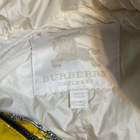 Burberry Snowsuit with Mittens and Hood 18m - Picture 6 of 7